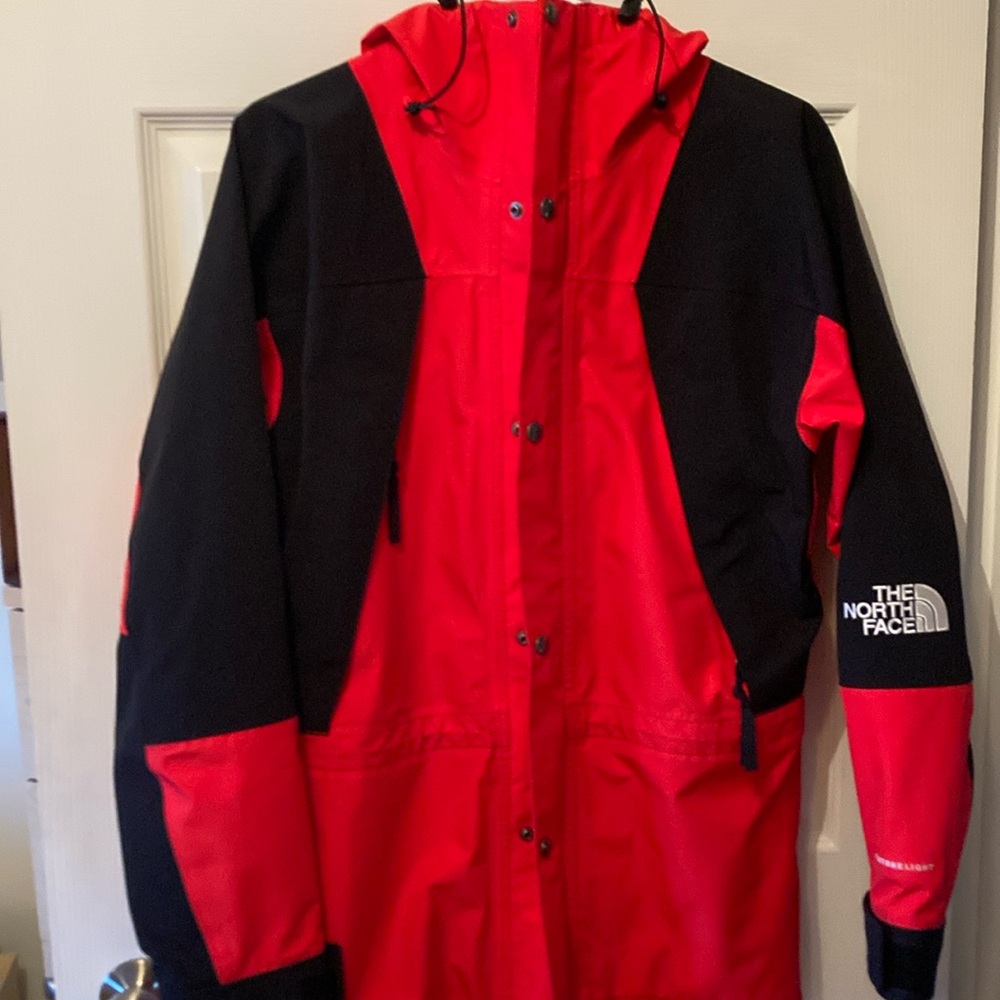 The North Face 94 Retro Mountain Light FutureLight Jacket's